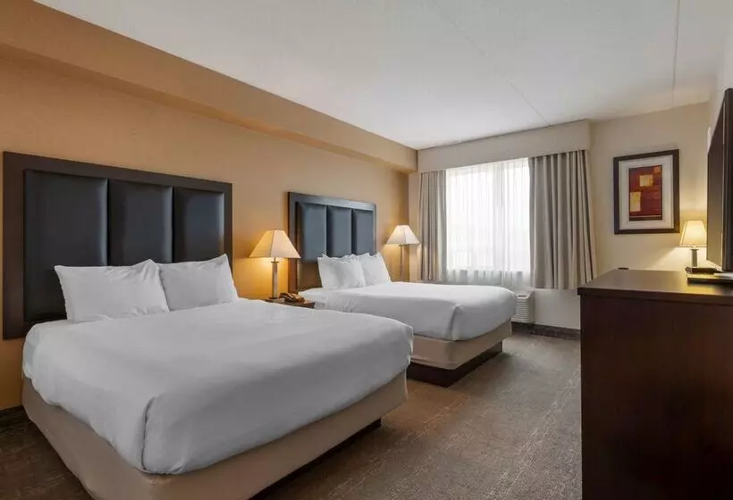 酒店 Best Western Plus Burlington Inn & Suites