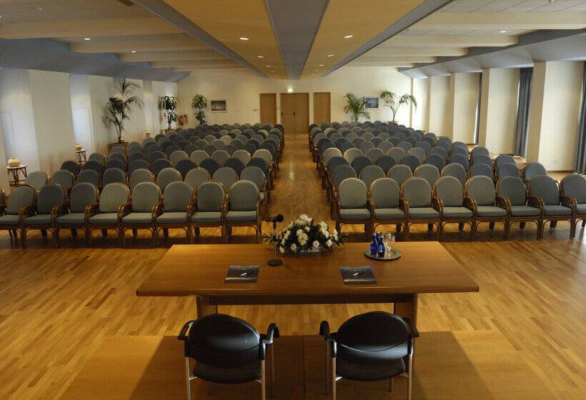 هتل Constantinou Bros Athena Royal Beach