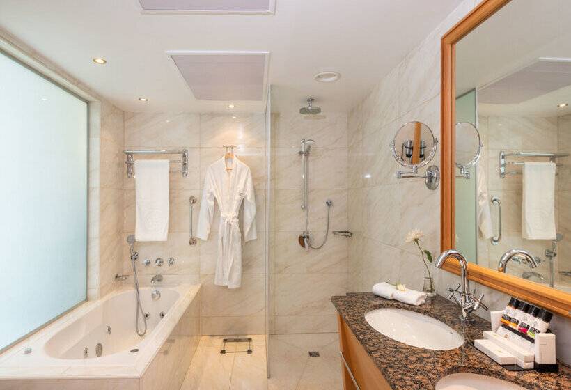 هتل Constantinou Bros Athena Royal Beach