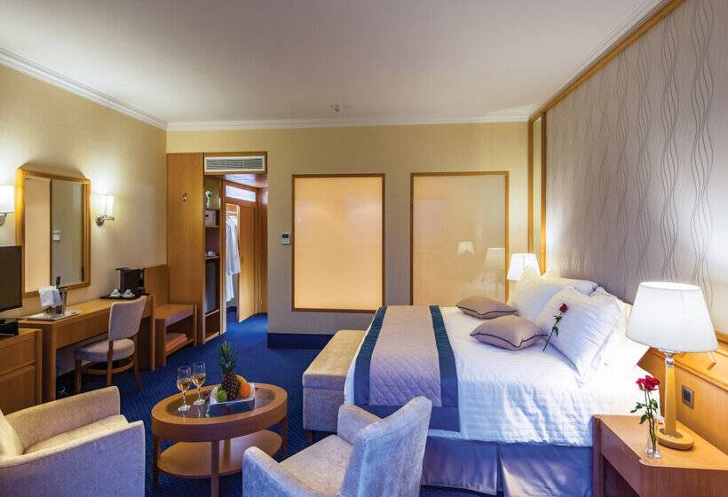 هتل Constantinou Bros Athena Royal Beach