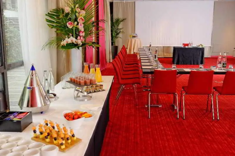 ホテル Doubletree By Hilton Paris Boulogne