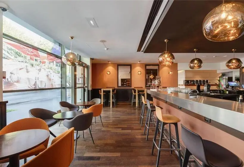 ホテル Doubletree By Hilton Paris Boulogne