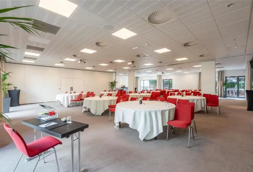 ホテル Doubletree By Hilton Paris Boulogne