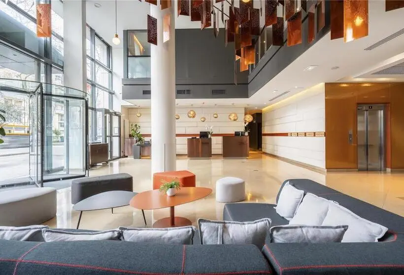 ホテル Doubletree By Hilton Paris Boulogne