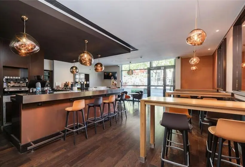 ホテル Doubletree By Hilton Paris Boulogne