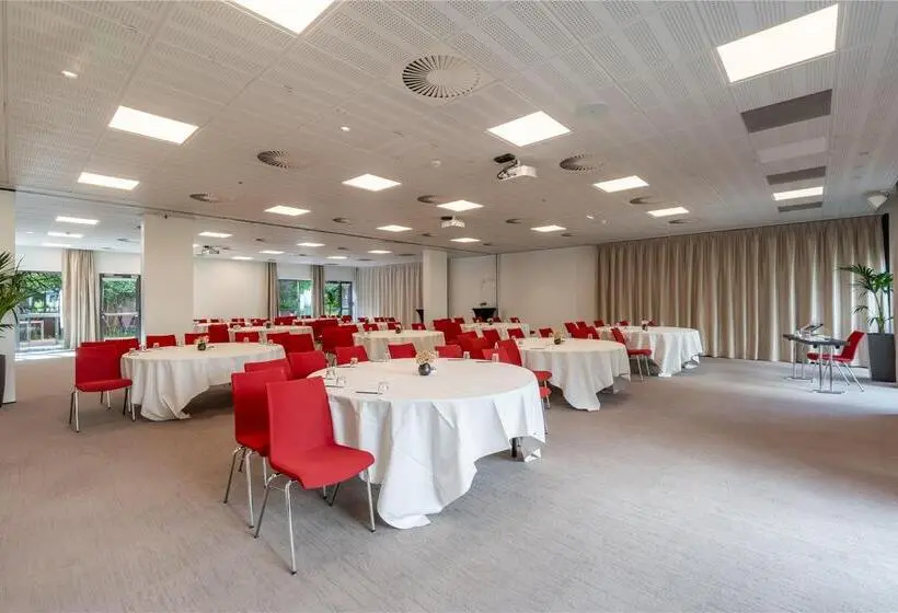 ホテル Doubletree By Hilton Paris Boulogne