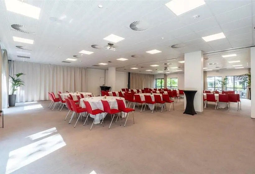 ホテル Doubletree By Hilton Paris Boulogne