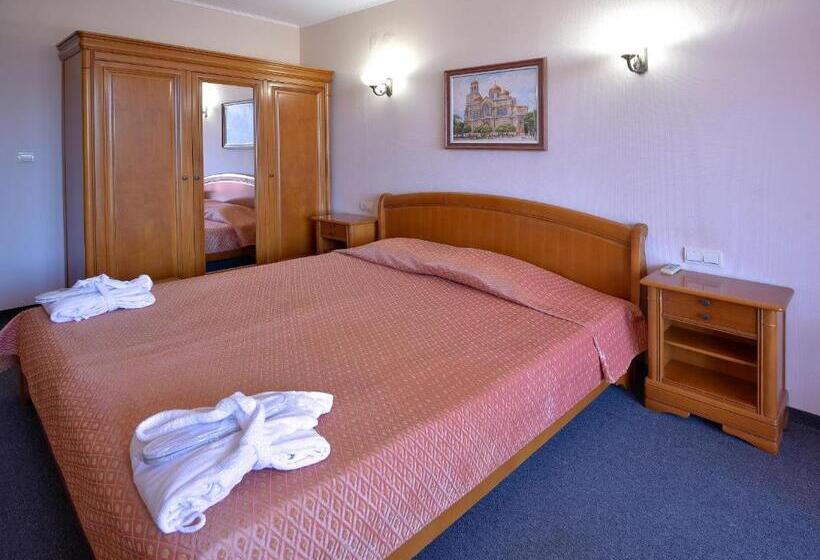 Estreya Residence Hotel And Spa