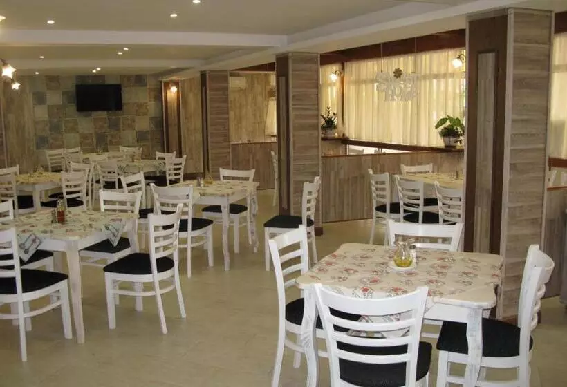 Estreya Residence Hotel And Spa