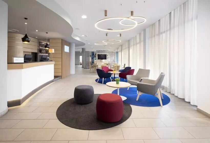 هتل Holiday Inn Express Parma, An Ihg