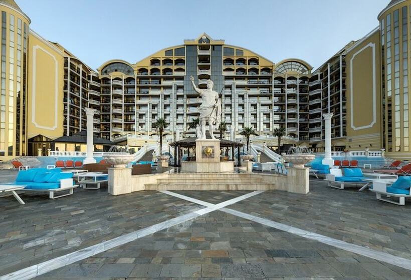 هتل Imperial Palace