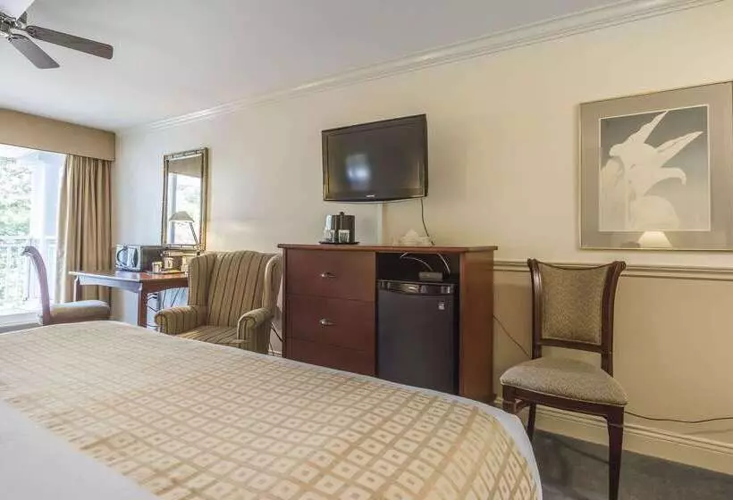 Inn On The Lake, Ascend Hotel Collection