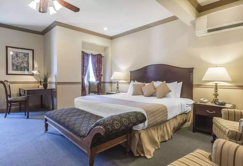 Inn On The Lake, Ascend Hotel Collection