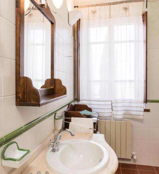 Сельский отель Borgo Tre Rose