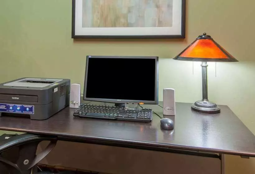 酒店 Super 8 By Wyndham Cochrane