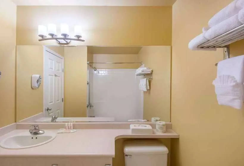 酒店 Super 8 By Wyndham Cochrane