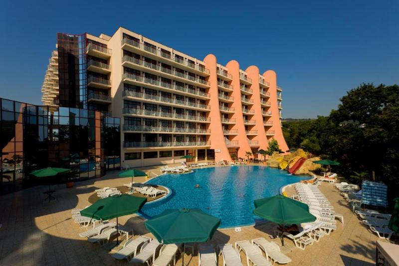 استراحتگاه Helios Spa Hotel   Children Slides, Pool, Entertainment & All Inclusive