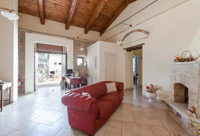 Aamiaismajoitus (B&B) A Casa Nostra Residenza Di Charme