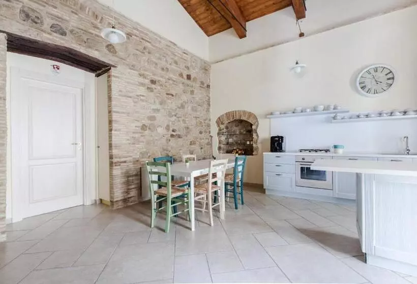 Aamiaismajoitus (B&B) A Casa Nostra Residenza Di Charme