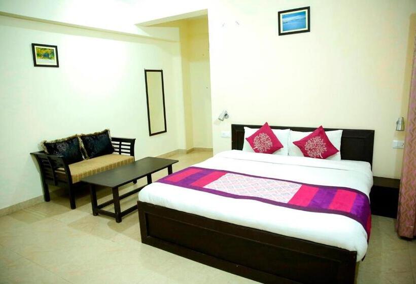 Bed and Breakfast Avlokan  Near Kainchi Dham Mandir