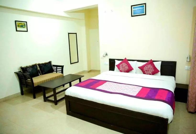 Aamiaismajoitus (B&B) Avlokan  Near Kainchi Dham Mandir