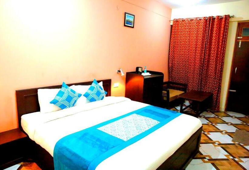 Bed and Breakfast Avlokan  Near Kainchi Dham Mandir