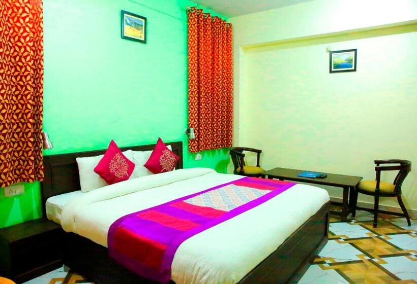 Bed and Breakfast Avlokan  Near Kainchi Dham Mandir