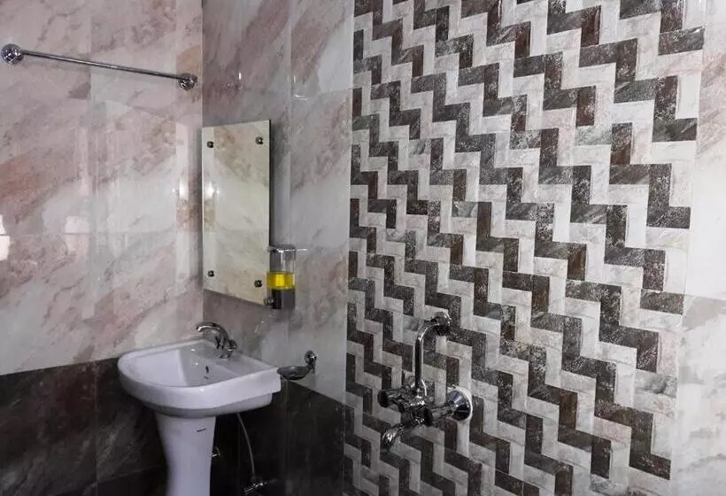 Aamiaismajoitus (B&B) Avlokan  Near Kainchi Dham Mandir