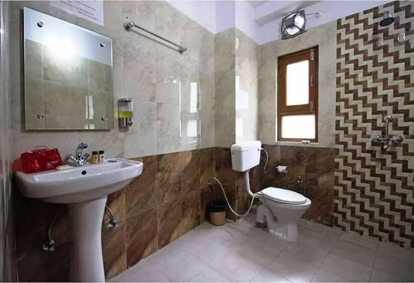 Aamiaismajoitus (B&B) Avlokan  Near Kainchi Dham Mandir