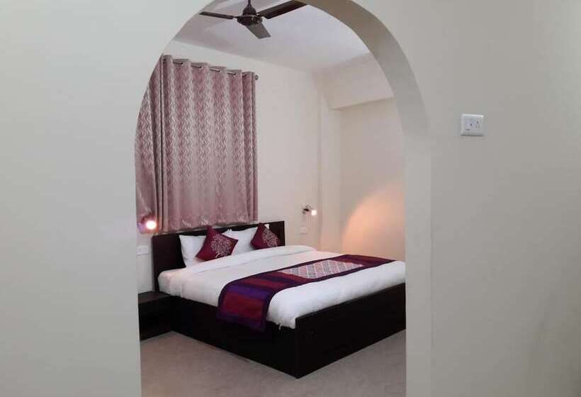 Bed and Breakfast Avlokan  Near Kainchi Dham Mandir