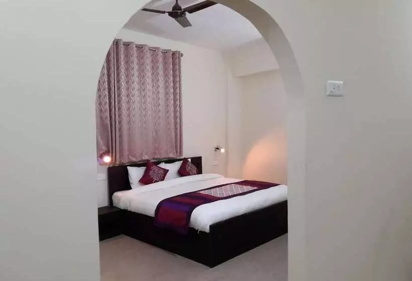 Aamiaismajoitus (B&B) Avlokan  Near Kainchi Dham Mandir