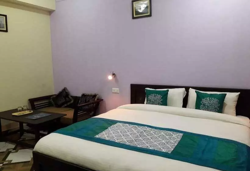 Aamiaismajoitus (B&B) Avlokan  Near Kainchi Dham Mandir