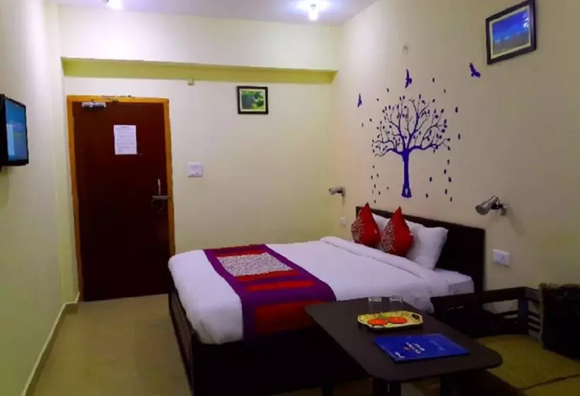 Aamiaismajoitus (B&B) Avlokan  Near Kainchi Dham Mandir