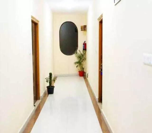 Aamiaismajoitus (B&B) Avlokan  Near Kainchi Dham Mandir