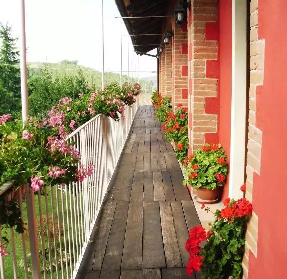 Aamiaismajoitus (B&B) Bricco Del Gallo