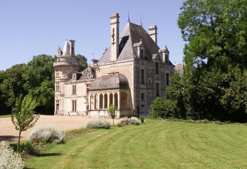 ベッドアンドブレックファースト Château De La Court D Aron