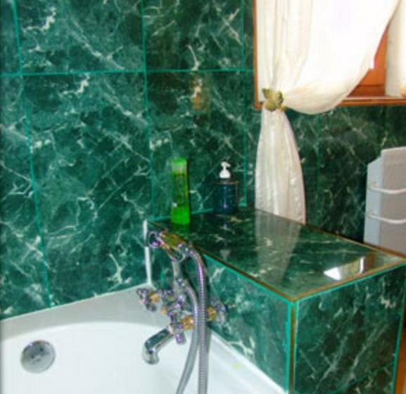 ベッドアンドブレックファースト Château De La Court D Aron