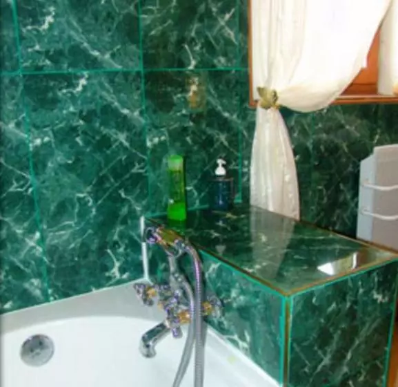 ベッドアンドブレックファースト Château De La Court D Aron