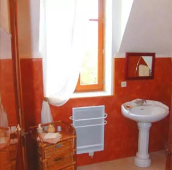 ベッドアンドブレックファースト Château De La Court D Aron