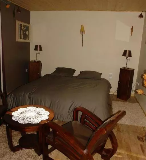 Aamiaismajoitus (B&B) Domaine De Maleval