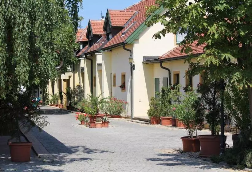 Aamiaismajoitus (B&B) Levanda Panzió