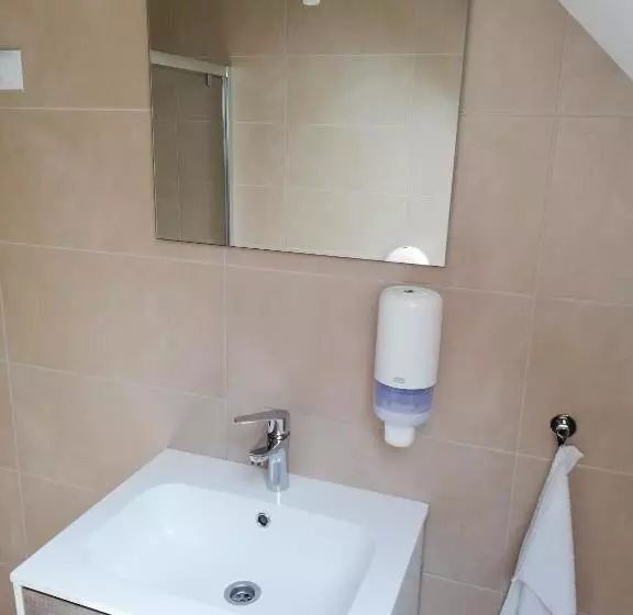 Aamiaismajoitus (B&B) Levanda Panzió