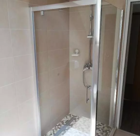 Aamiaismajoitus (B&B) Levanda Panzió