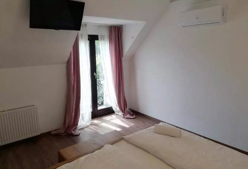 Aamiaismajoitus (B&B) Levanda Panzió