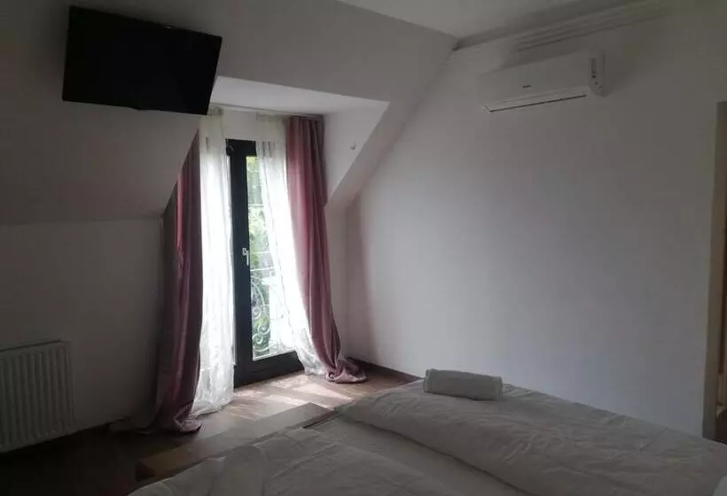 Aamiaismajoitus (B&B) Levanda Panzió