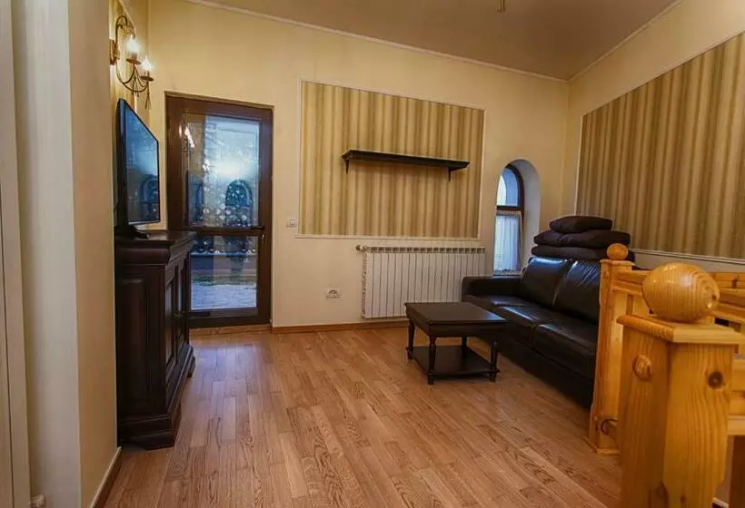 تختخواب و صبحانه Vila Imperial