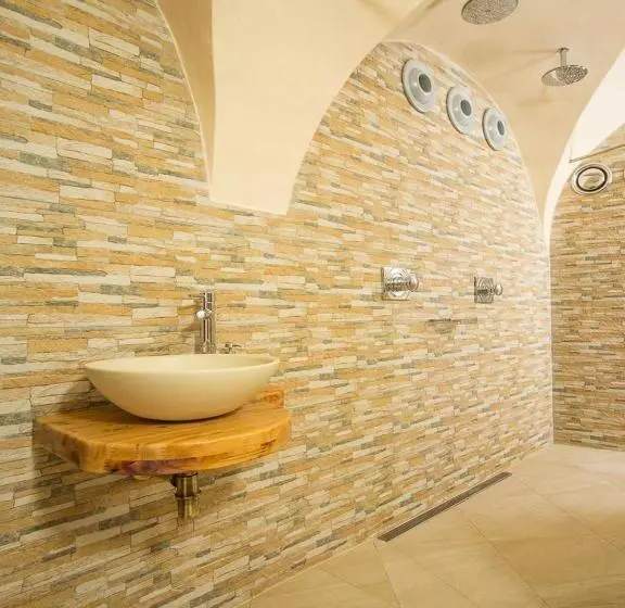 Ea Zamecky Hotel Hruba Skala