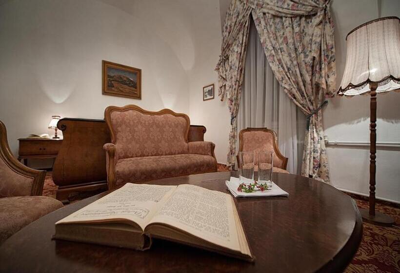 Ea Zamecky Hotel Hruba Skala