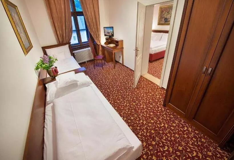 Ea Zamecky Hotel Hruba Skala