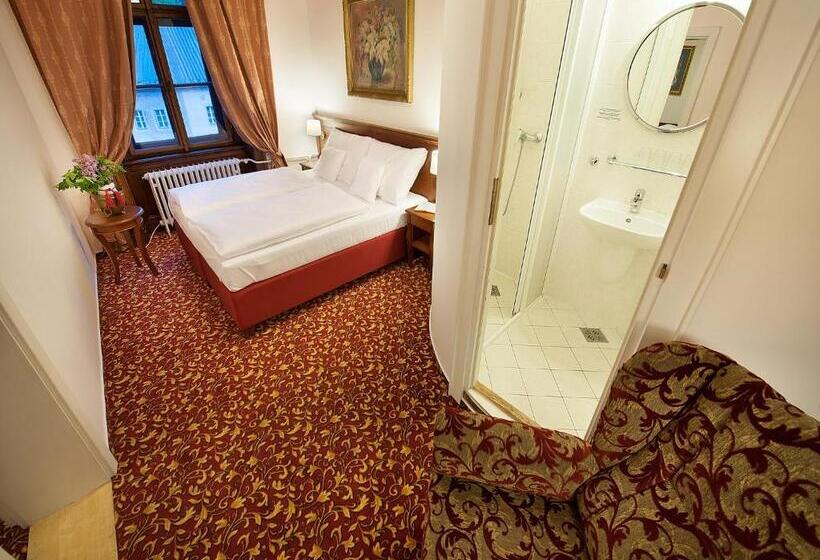 Ea Zamecky Hotel Hruba Skala